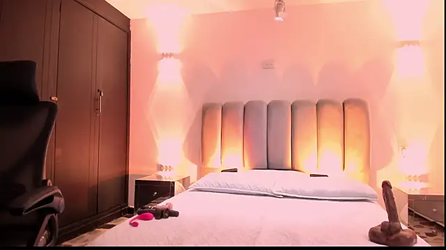 AlliceLover online show from 10.30.25