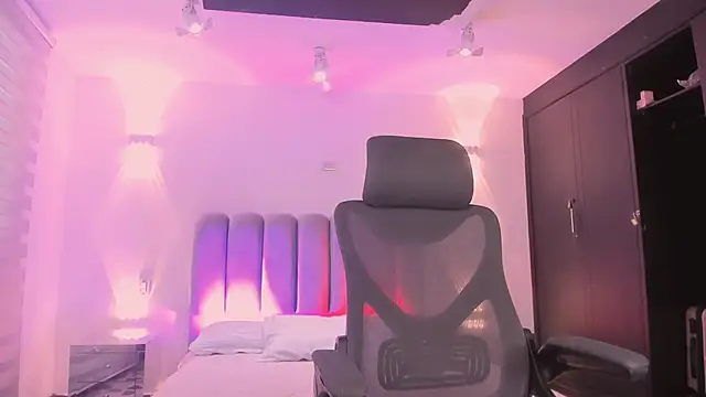 AlliceLover online show from 11.21.25