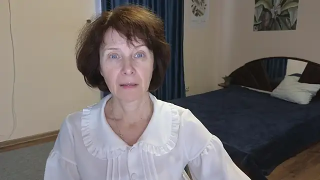 Lia Tito online show from 11.08.25