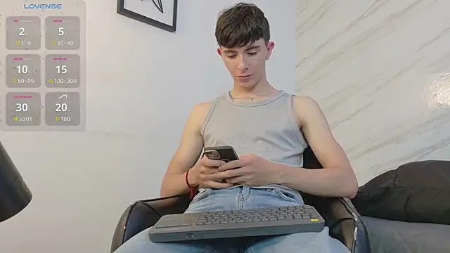 Snapshot of mathias_saenz chatting on 07.17.26 mathias saenz online show from 07.17.26