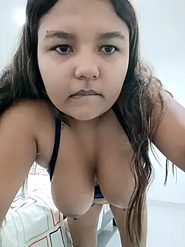 Snapshot of Luzky chatting on 11.16.25 Luzky online show from 11.16.25