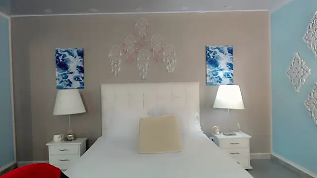 maddissonivanova online show from 10.27.25