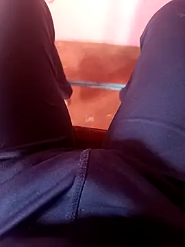 Snapshot of Hunter_ind123 chatting on 12.17.25 Hunter ind123 online show from 12.17.25