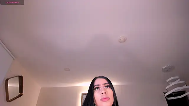 LeahLombardi  online show from 11.14.25