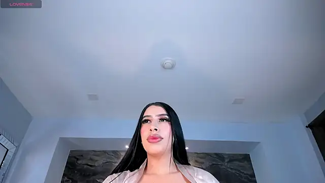 LeahLombardi  online show from 12.16.25