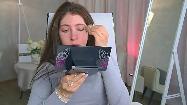 Mary Miiller online show from 11.23.25