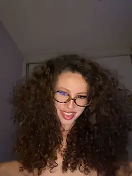 JhenneRouge online show from 11.07.25