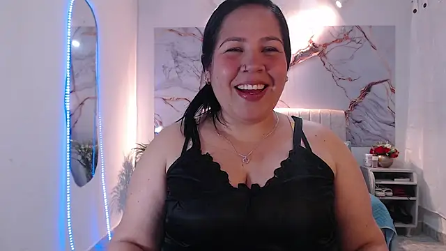 Snapshot of Ashley_Grahaam chatting on 10.09.25 Ashley Grahaam online show from 10.09.25