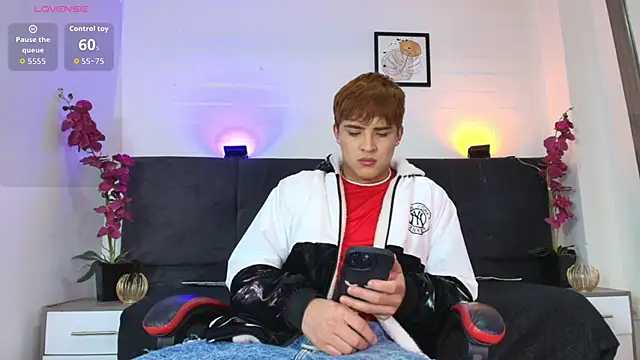 Snapshot of Lucass_love chatting on 06.02.26 Lucass love online show from 06.02.26