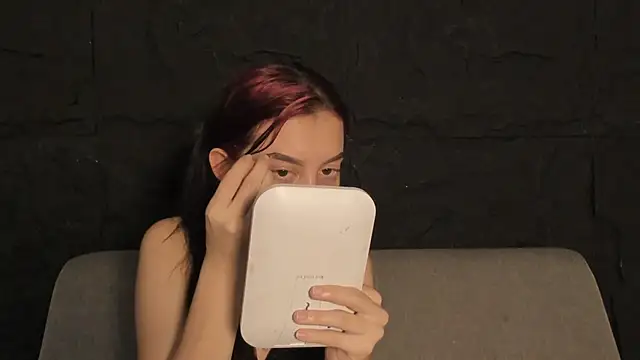 CleoWhite online show from 11.25.25