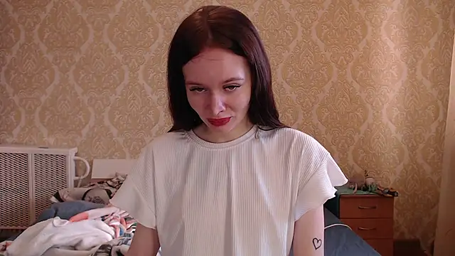 Kitkaat00 online show from 10.02.25