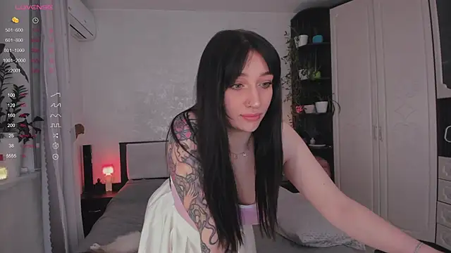 AriellaAllure online show from 11.13.25