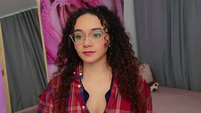 Taylor Tina online show from 12.17.25