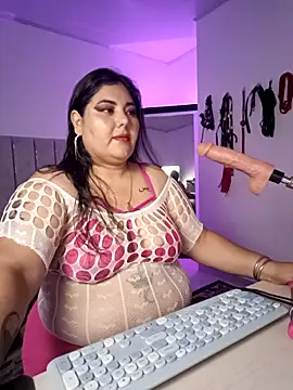 Snapshot of AndreaKinky chatting on 09.30.25 AndreaKinky online show from 09.30.25