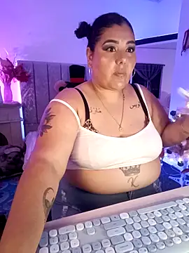 Snapshot of AndreaKinky chatting on 12.03.25 AndreaKinky online show from 12.03.25