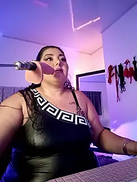 Snapshot of AndreaKinky chatting on 01.12.26 AndreaKinky online show from 01.12.26