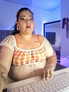 Snapshot of AndreaKinky chatting on 01.13.26 AndreaKinky online show from 01.13.26