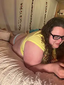 Snapshot of Fatpussybigass chatting on 06.16.26 Fatpussybigass online show from 06.16.26