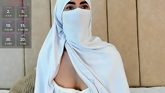  Zahiira  online show from 11.04.25