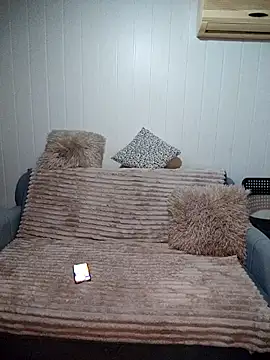 BigAssMom  online show from 04.04.26