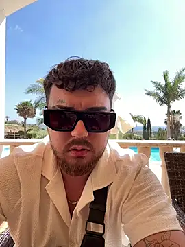 Snapshot of MrSavagexx chatting on 04.13.26 MrSavagexx online show from 04.13.26