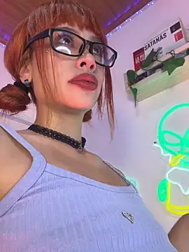 ScarlettRusso1 online show from 10.25.25