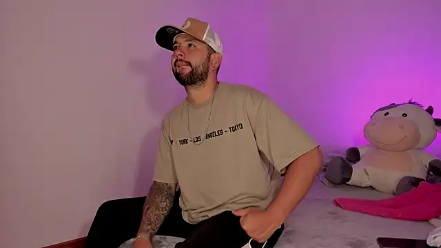 Snapshot of lola_n_apolo chatting on 09.16.25 lola n apolo online show from 09.16.25