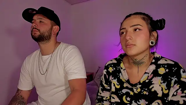 Snapshot of lola_n_apolo chatting on 09.19.25 lola n apolo online show from 09.19.25