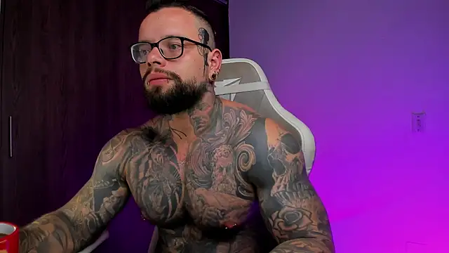 Snapshot of natevillage chatting on 09.14.25 natevillage online show from 09.14.25