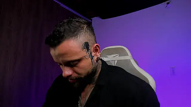 Snapshot of natevillage chatting on 09.16.25 natevillage online show from 09.16.25