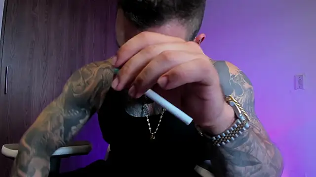 Snapshot of natevillage chatting on 09.22.25 natevillage online show from 09.22.25