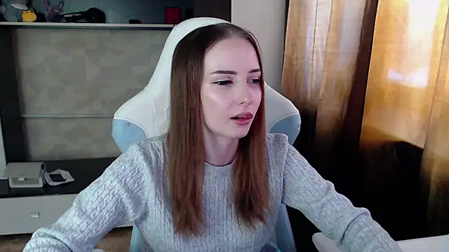 Snapshot of Cutti_Crystal chatting on 02.04.26 Cutti Crystal online show from 02.04.26