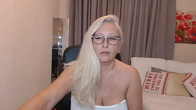 ValeriaSharm online show from 10.23.25