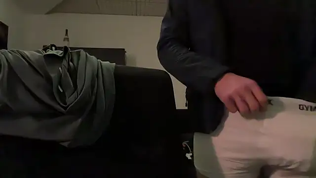 Snapshot of StudentBigD chatting on 04.14.26 StudentBigD online show from 04.14.26