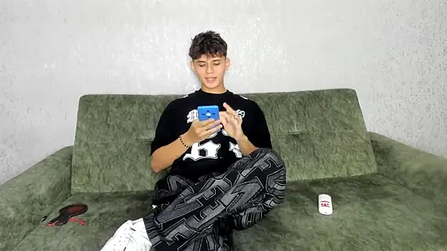 willy sexxx18 online show from 04.06.26