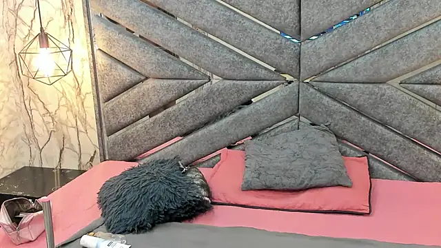 SASHA BROWNIE   online show from 12.01.25