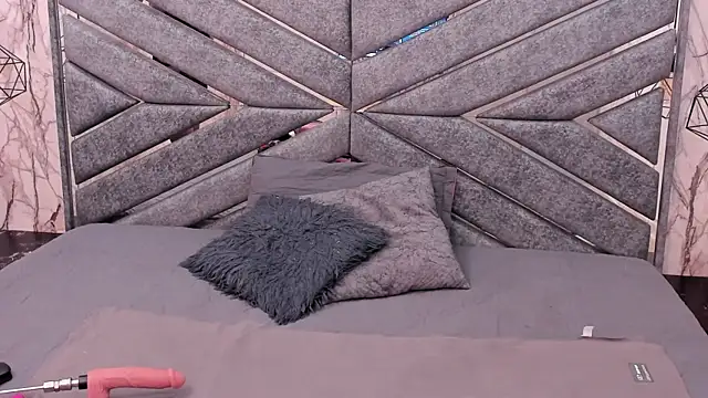 SASHA BROWNIE   online show from 01.11.26