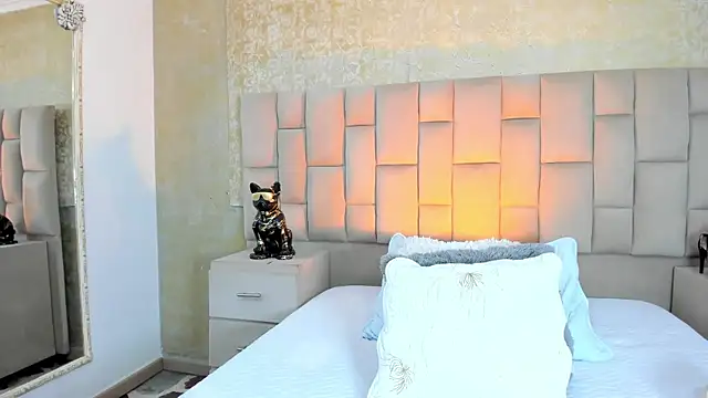 cloesummerr  online show from 11.08.25