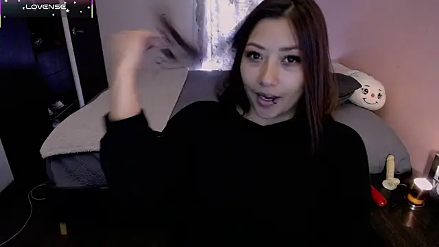 Snapshot of Mia_1120 chatting on 06.16.26 Mia 1120 online show from 06.16.26