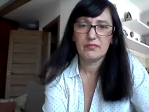 Snapshot of Elena48324 chatting on 04.17.26 Elena48324 online show from 04.17.26