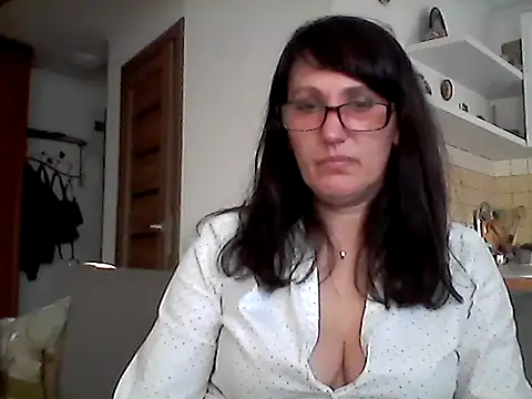 Snapshot of Elena48324 chatting on 04.23.26 Elena48324 online show from 04.23.26