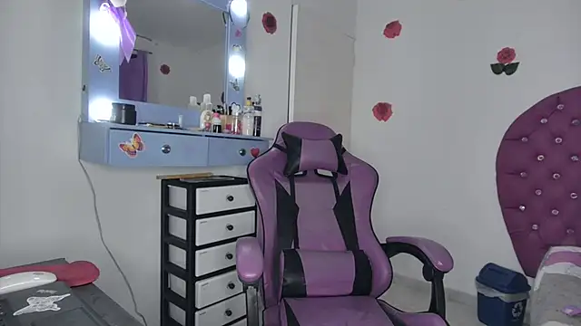 Snapshot of soffy_rosses chatting on 02.22.26 soffy rosses online show from 02.22.26