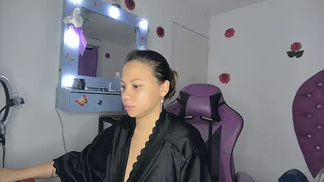 Snapshot of soffy_rosses chatting on 02.26.26 soffy rosses online show from 02.26.26