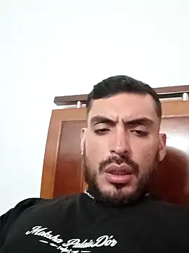 Snapshot of malek_xarx_ chatting on 04.28.26 malek xarx online show from 04.28.26