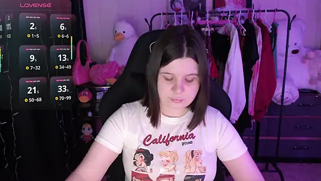 Snapshot of AmyVibess chatting on 04.24.26 AmyVibess online show from 04.24.26