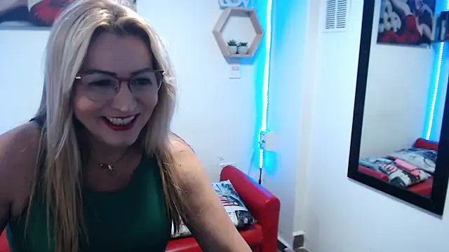 DIVAX MONSERRAT online show from 11.26.25