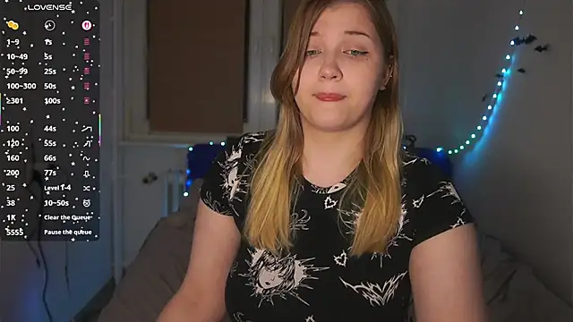 CuteSharloti online show from 12.13.25