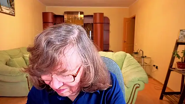 Betty Brick online show from 11.30.25