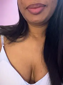 Snapshot of tamil_Aarathi chatting on 04.16.26 tamil Aarathi online show from 04.16.26