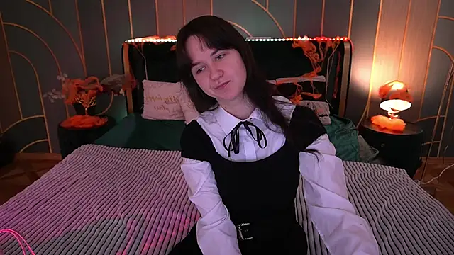 BerryDiva online show from 10.26.25